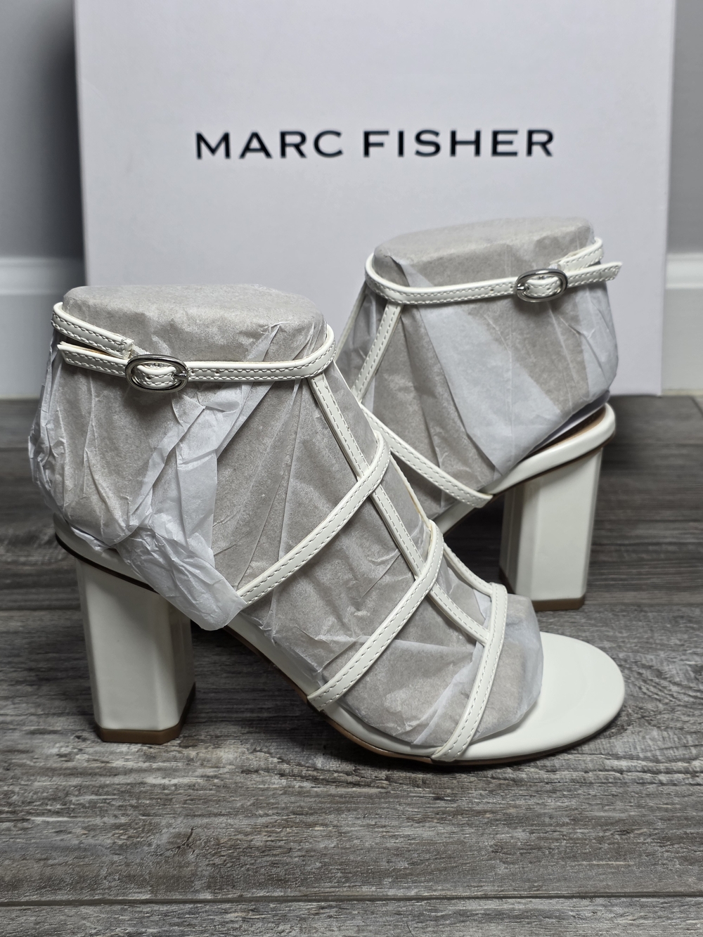 Marc Fisher Women's Norene Caged Chunky Block Heel Strappy Sandals Sz 5.5 *NWB